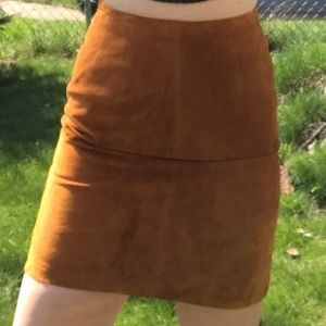 Vintage Suede Skirt (size 6)